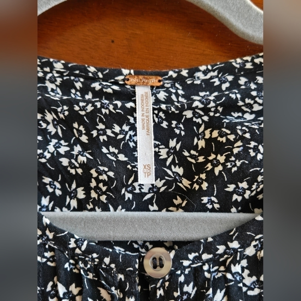 ✨FREE PEOPLE✨ One Fine Day Mini Dress in Black and White Floral Print Size XS - Picture 6 of 9